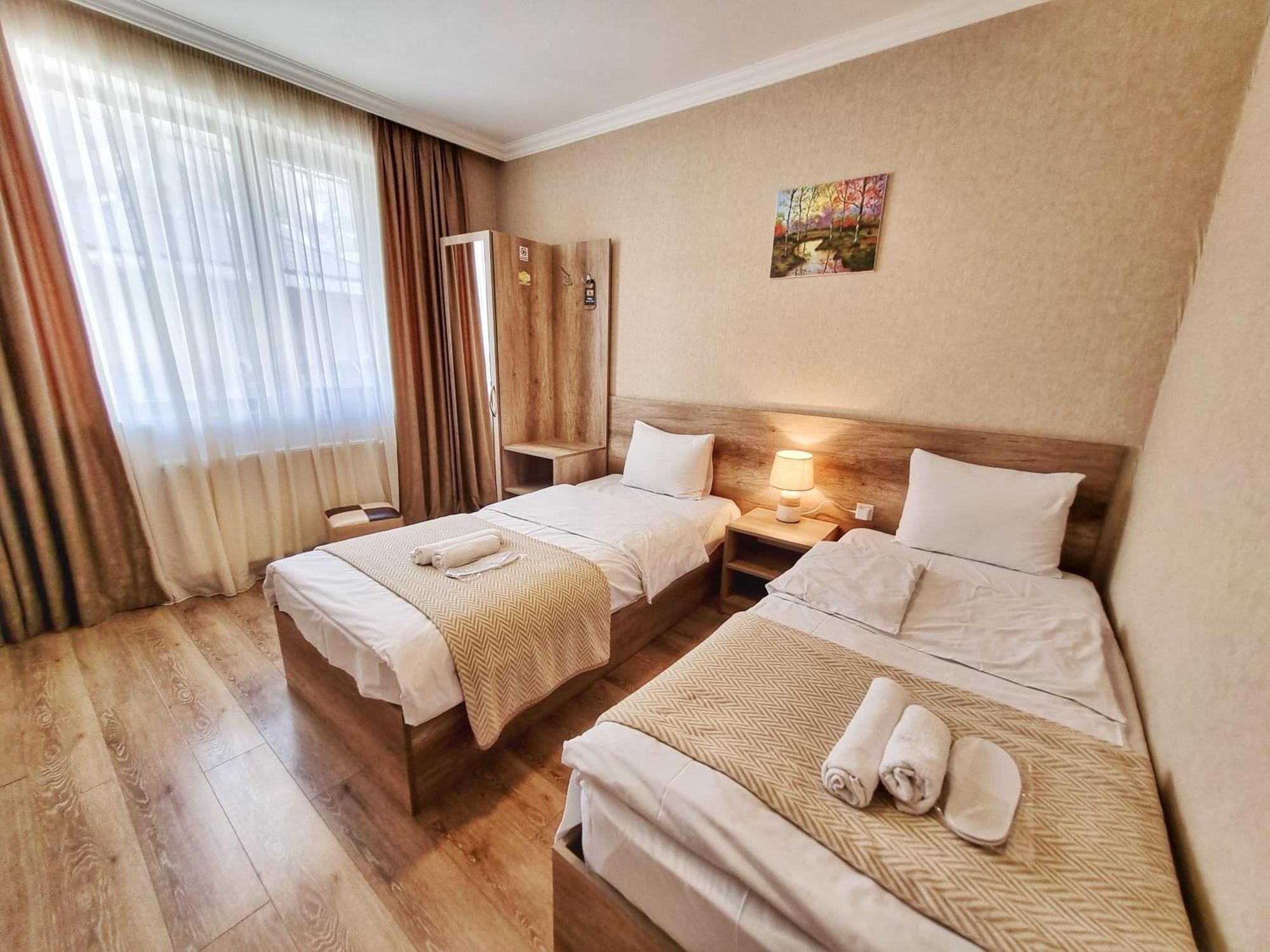 Hotel Sunshine Kazbegi Esterno foto
