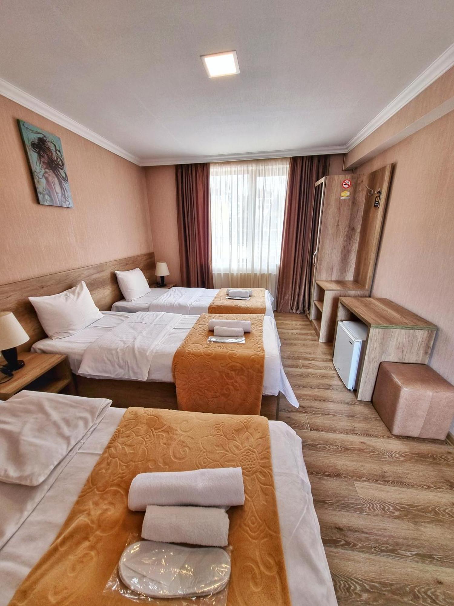 Hotel Sunshine Kazbegi Esterno foto