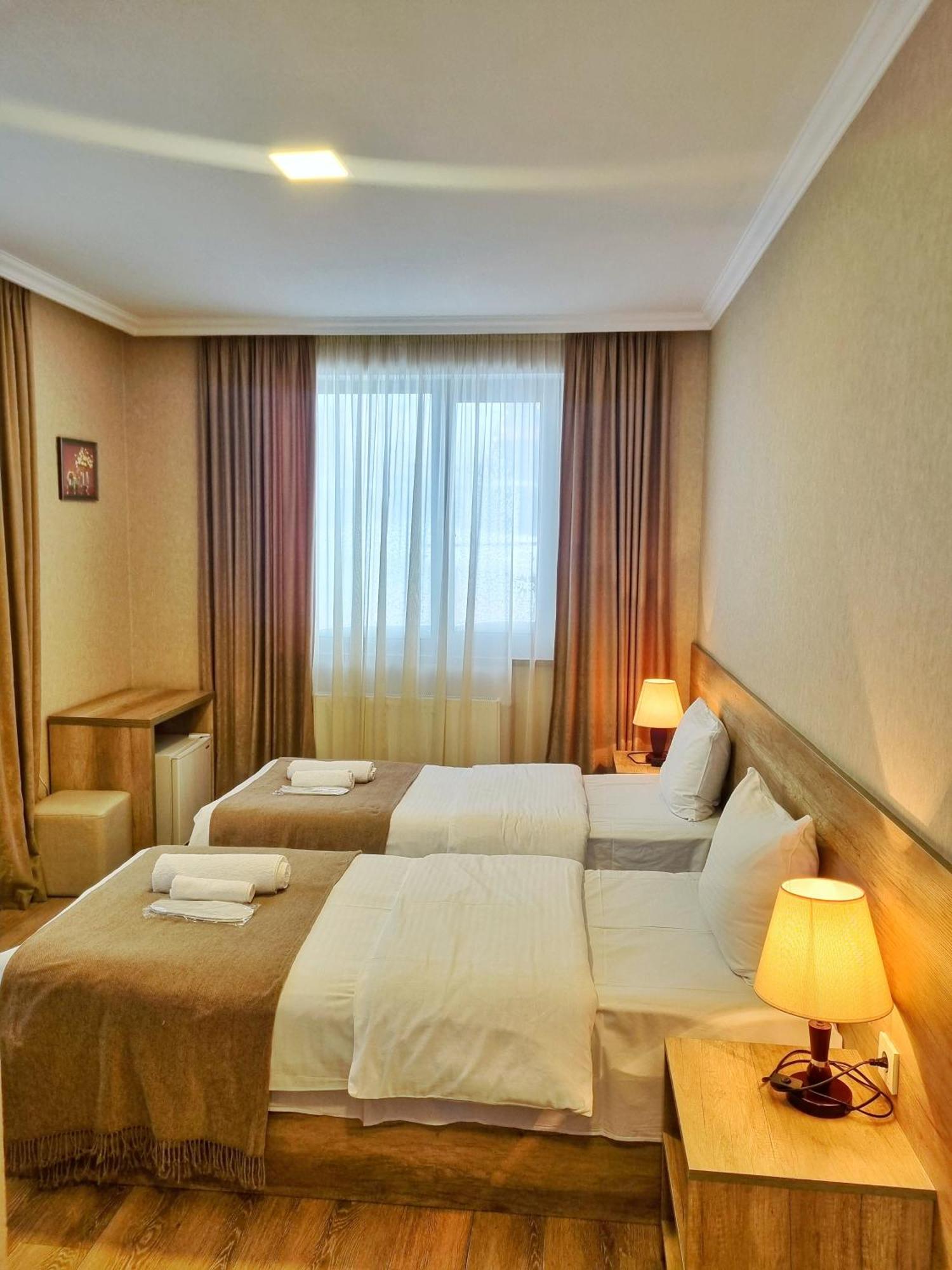 Hotel Sunshine Kazbegi Esterno foto