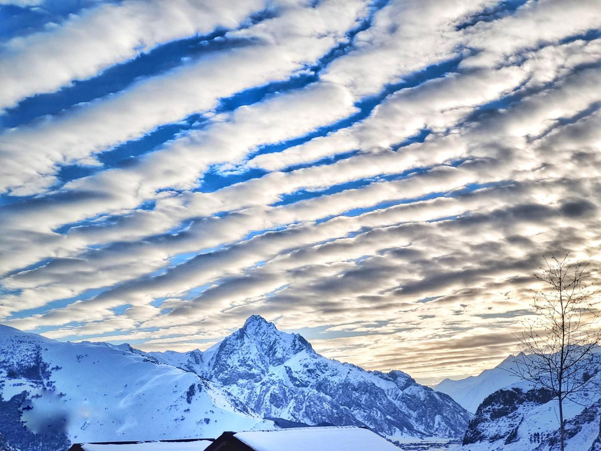 Hotel Sunshine Kazbegi Esterno foto