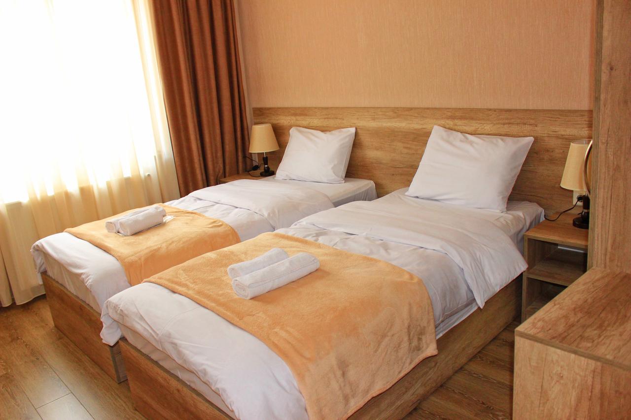 Hotel Sunshine Kazbegi Esterno foto