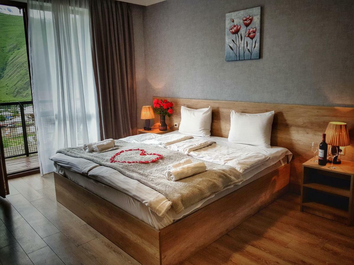 Hotel Sunshine Kazbegi Esterno foto