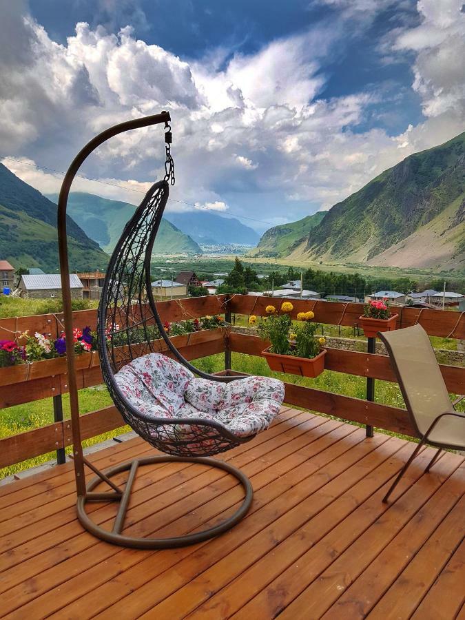 Hotel Sunshine Kazbegi Esterno foto