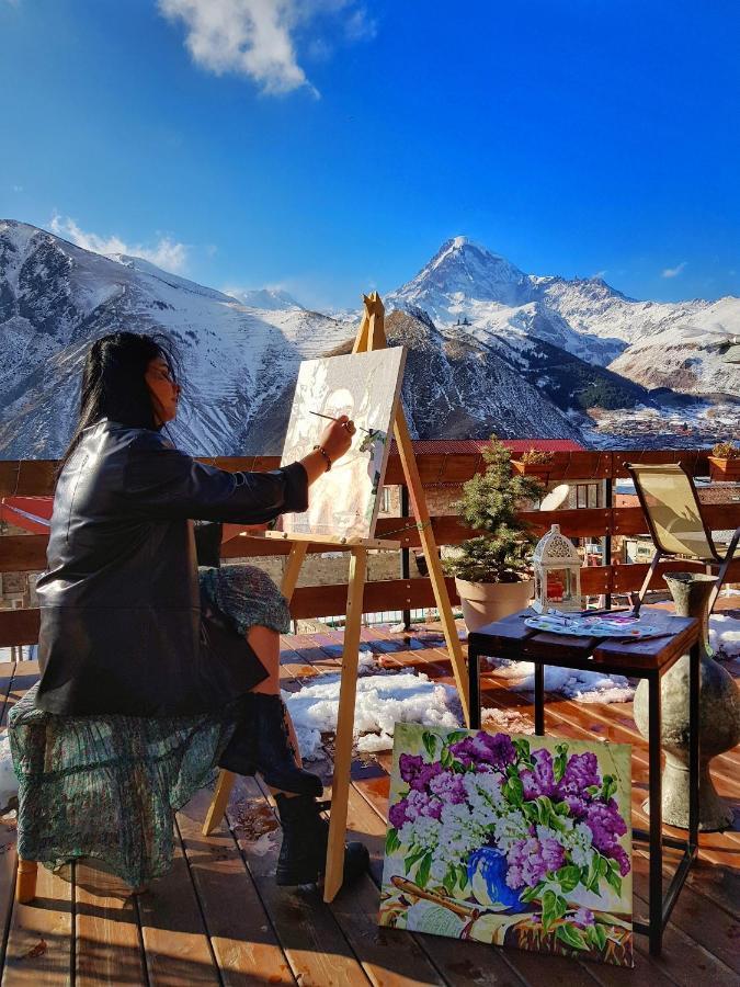 Hotel Sunshine Kazbegi Esterno foto